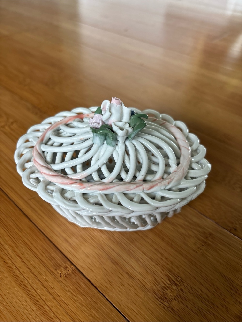 Vintage Porcelain Lidded Lattice Basket Weave Trinket Box White  with Pink Trim